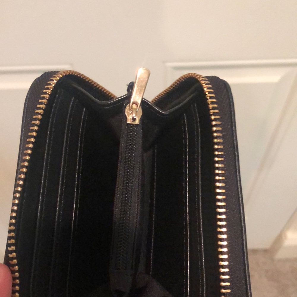 Coin pouch - Picture 2 of 2